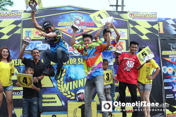 podium Riky Ibrahim