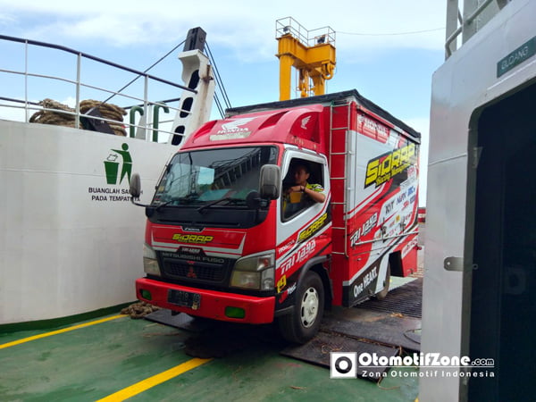 prosesi kepulangan team