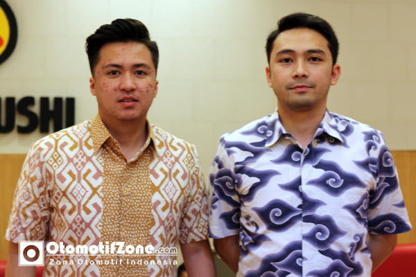 Denny Buana (kiri) dan Bayu Pratama, duo promotor muda