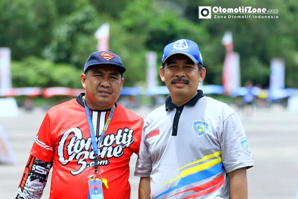 Usep nr (kanan) Ketua pengprov IMI Kepri