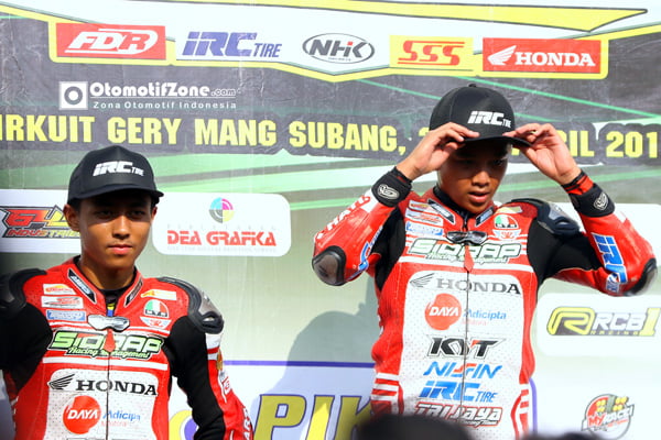 Duo pembalap SidrapHonda DAM Trijaya kuasai kelas pemula