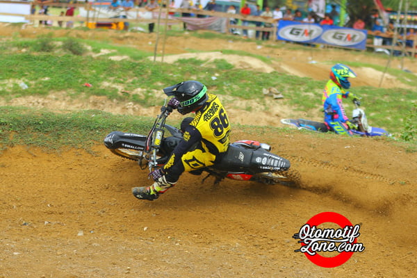 manuver Akbar Toufan