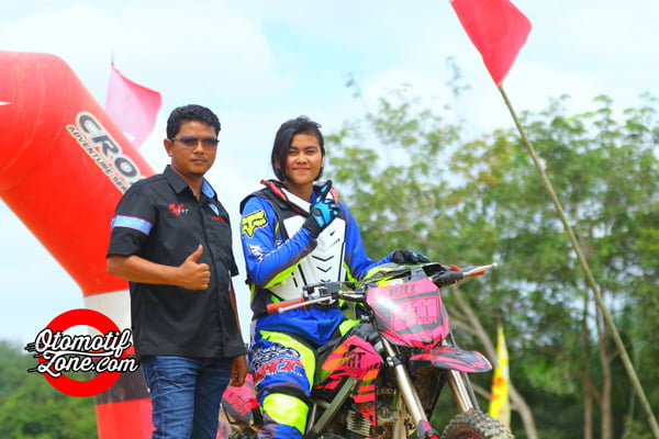 Fedrios bersama pembalap andalannya