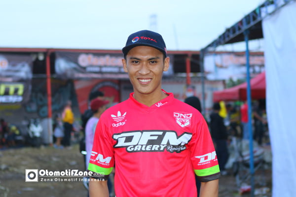 Mukti Oil, grasstracker juara MX