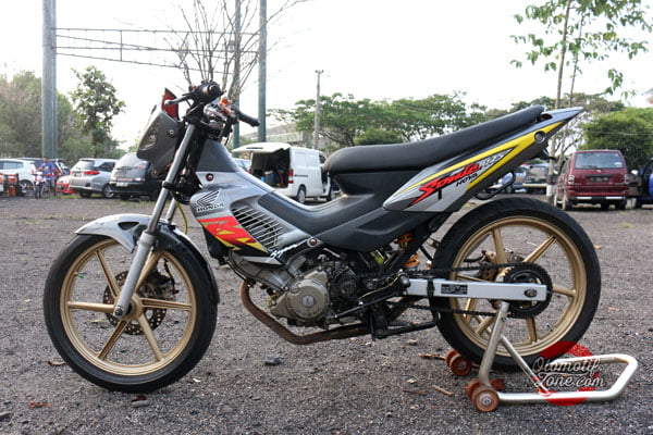 Honda Nova Sonic 125 RS Yongs motor Bandung