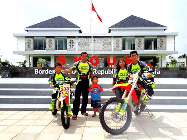 Skuat Daniel Kulit Collection Racing Team (DKCRT)
