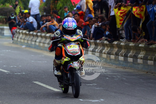 Nur Oktari juara umum