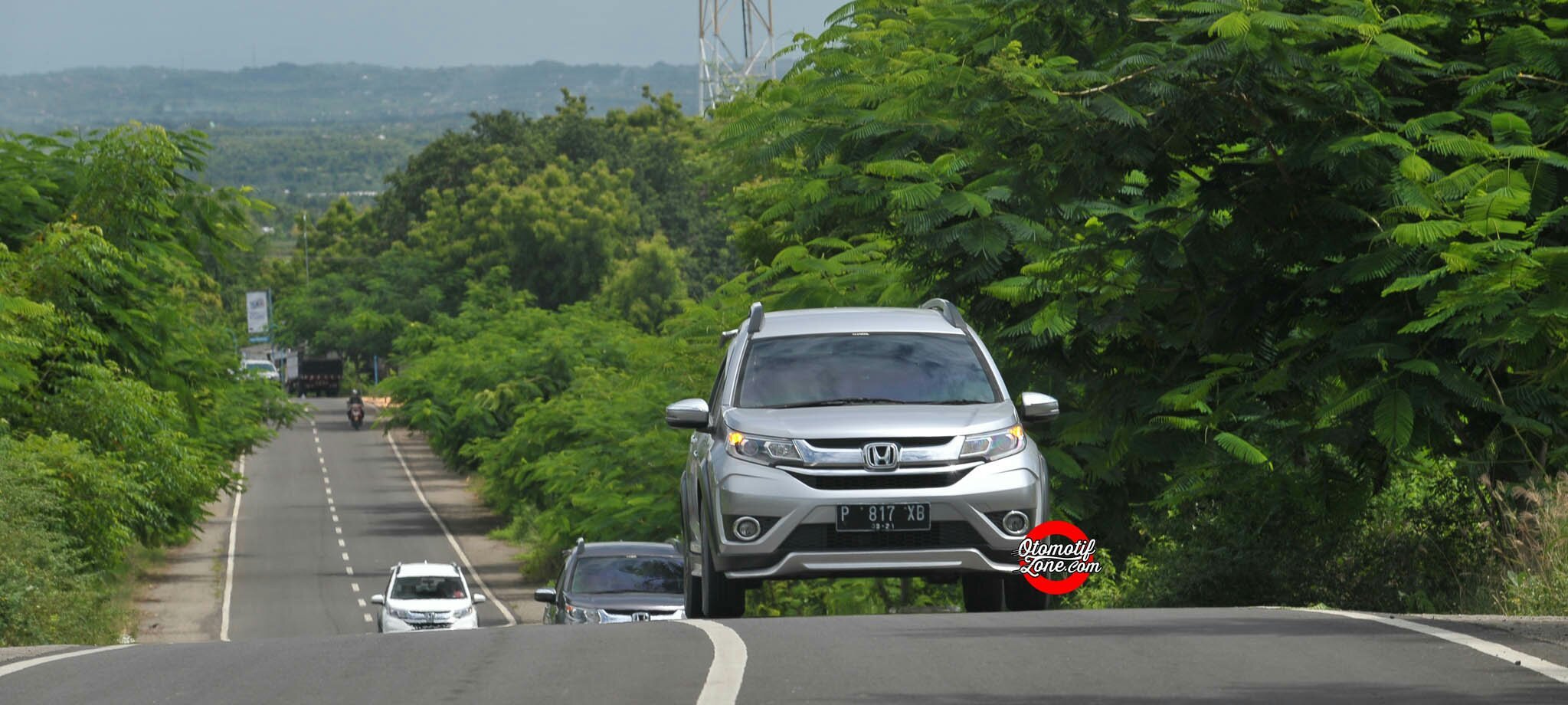 Rombongan Media Test Drive Honda BR-V Braver Exploration Lombok menuju Pink Beach