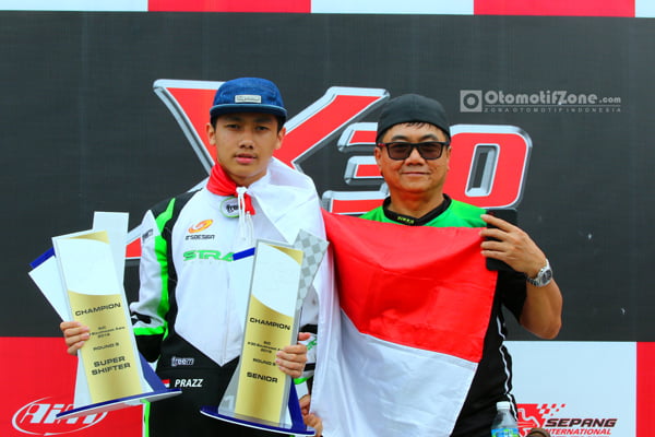 Prassetyo Hardja bersama Handi Hardja, sang Ayah tercinta