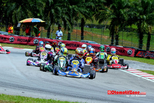 awal lap Senna Unguli Prass