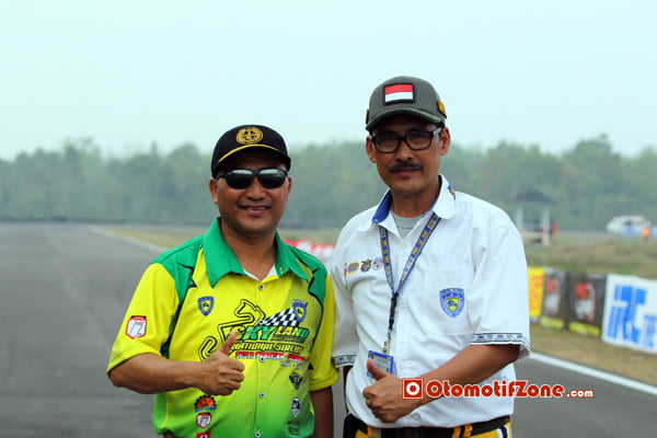 Afriadi, Sekda MUBA (kiri) bersama H Pathi Riduan, ketua penyelenggara
