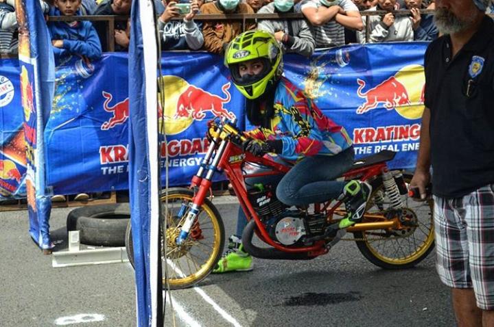 Iva Amalia Doyan yang Besar-besar