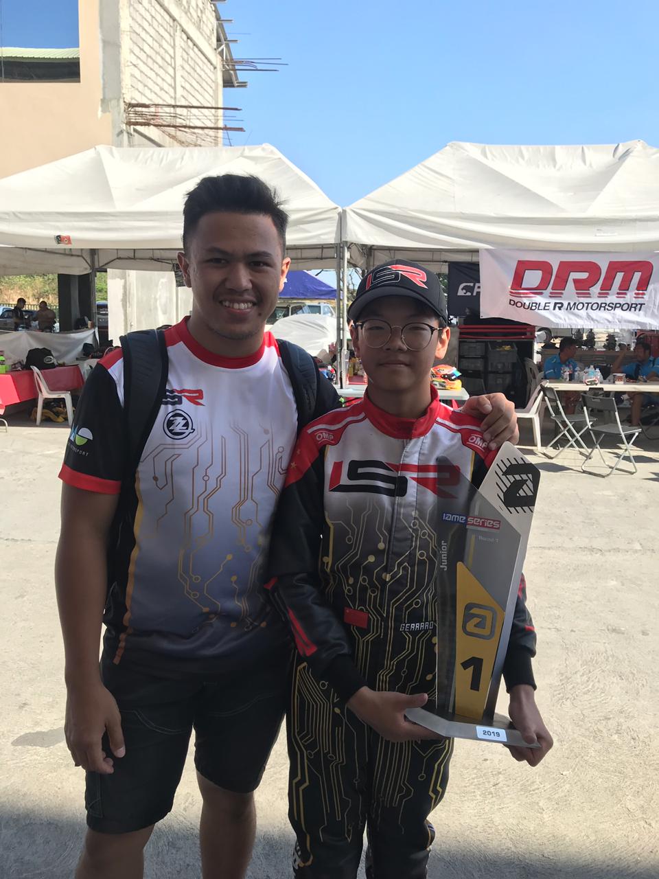 Senna SN bersama Gerrard Xie, juara 1