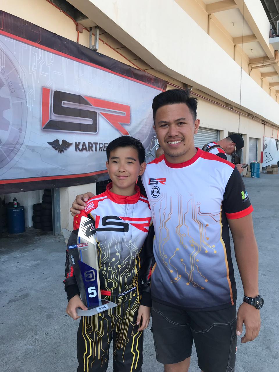 Senna SN bersama Anderson