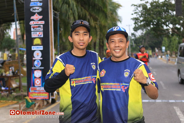 Erwin Syaputra (kiri, Ketua Panitia) dan Mawan Dragon