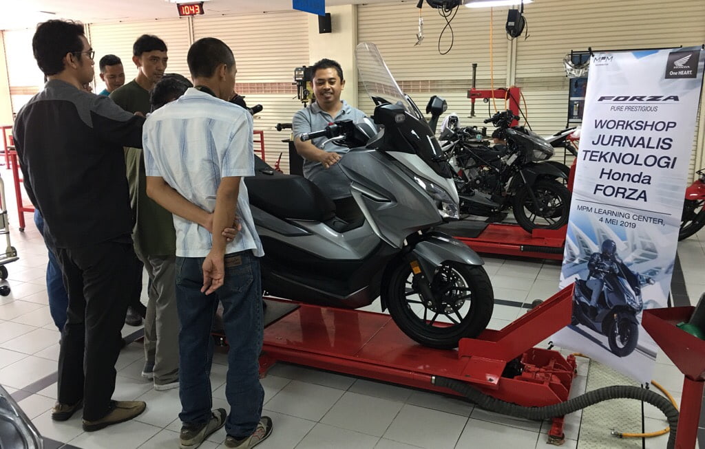 Teknologi Honda Forza 250