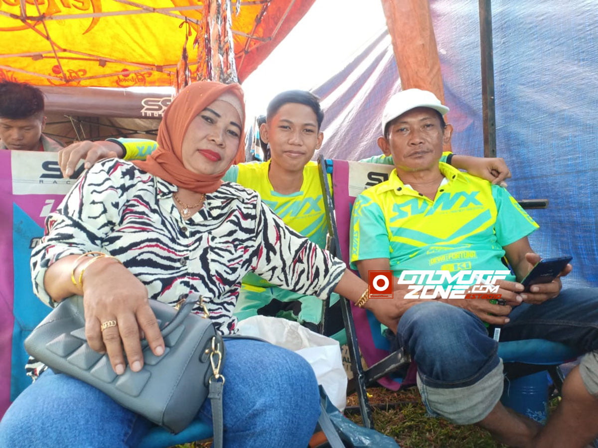 Willy AN dan Keuda Orang tuanya