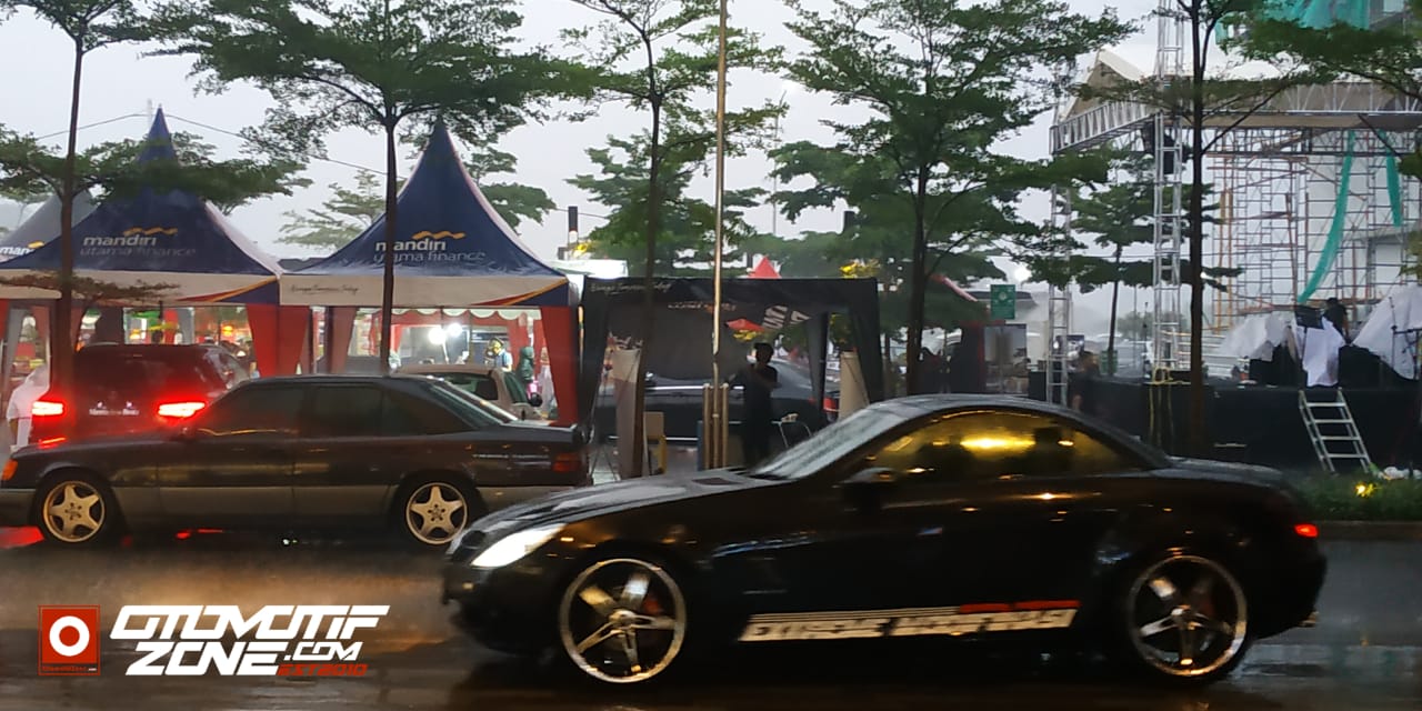 Mercedes Benz Karnaval