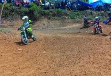 Akbar Taufan Panaskan Kejurnas Grasstrack Region 1 di Lirik INHU