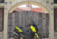 Modifikasi Yamaha Xmax Ala Pak Polisi Tampil Elegan Buat Dinas Dan Turing Modifikasi Yamaha Xmax ala pak Polisi