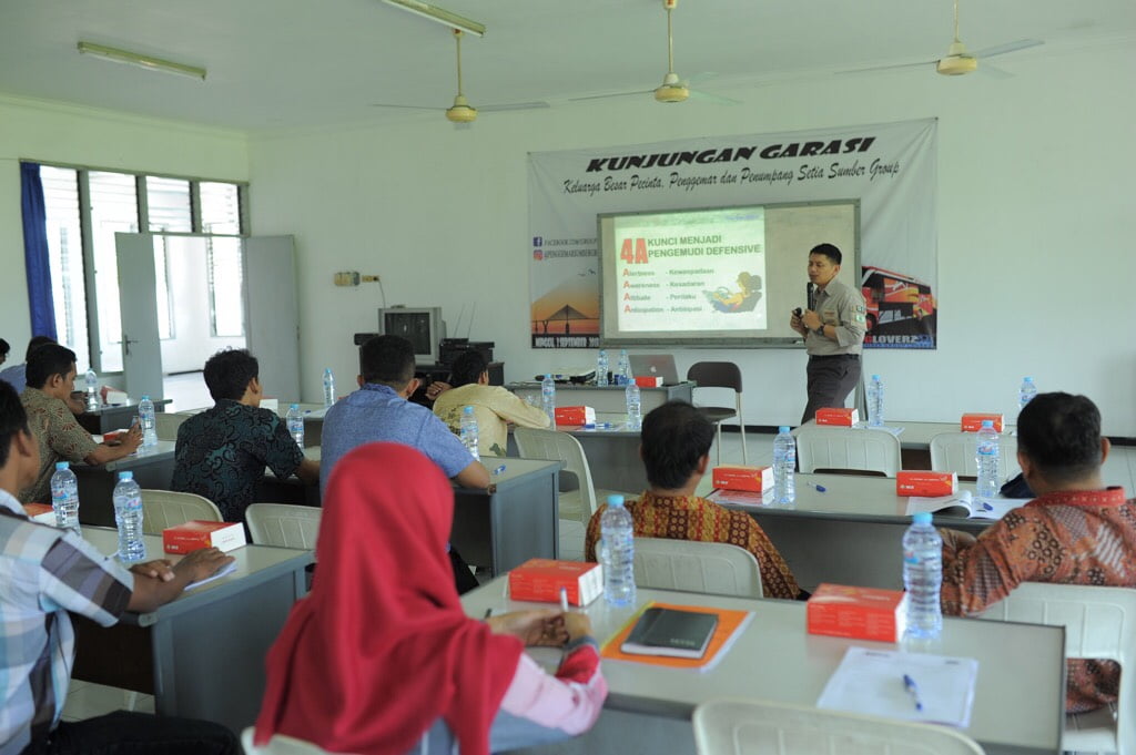 Sambut Mudik Lebaran: Shell Edukasi 400 Supir Bus Shell Edukasi 400 Supir Bus