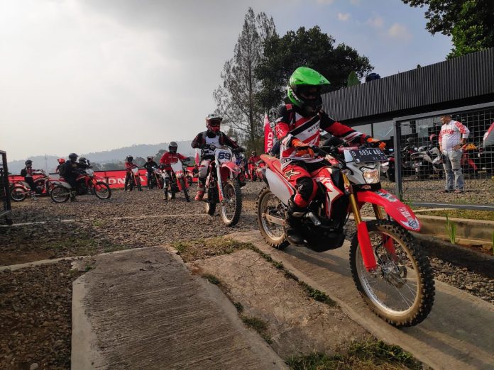 DAM Ajak 50 Bikers Honda CRF150L Meriahkan National Honda Roadventure