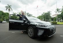 Plat Merah Jabar Gunakan Mobil Listrik: Ini Kata Ridwan Kamil