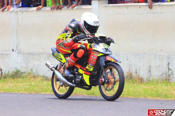 Duet Hafid Pratama - Aqsal Ilham Bawa AMRF BKRT Ponorogo Puncaki Podium Bebek Standar 2T 116cc Pemula ICP Subang