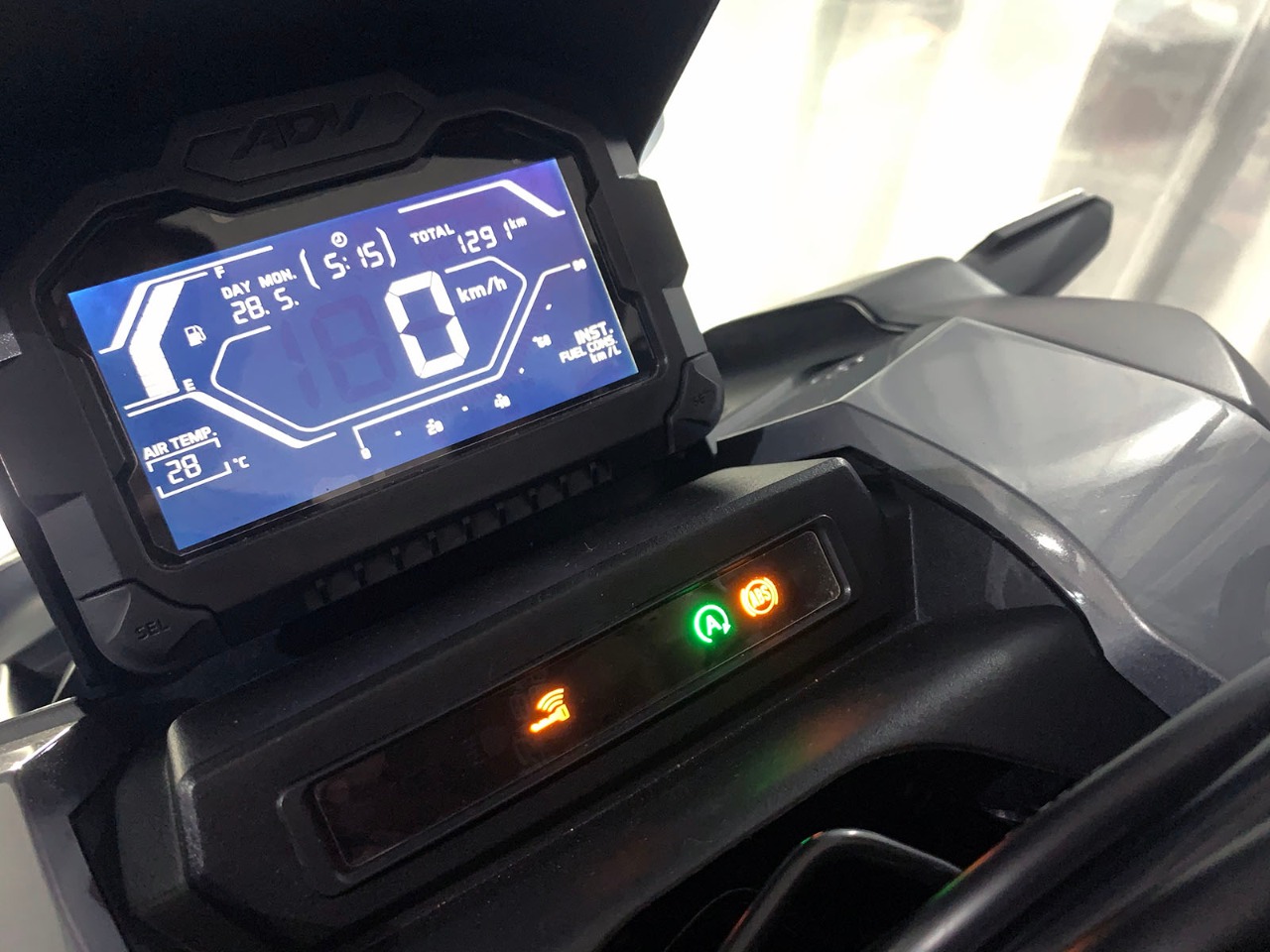 Fungsi Tombol Disetang Sebelah Kanan Motor Matic