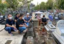 Keluarga Gordon’s Sambangi Dua Almarhum