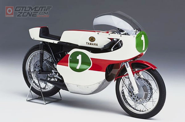 Yamaha RD56 bermesin 2-tak dan inline twin