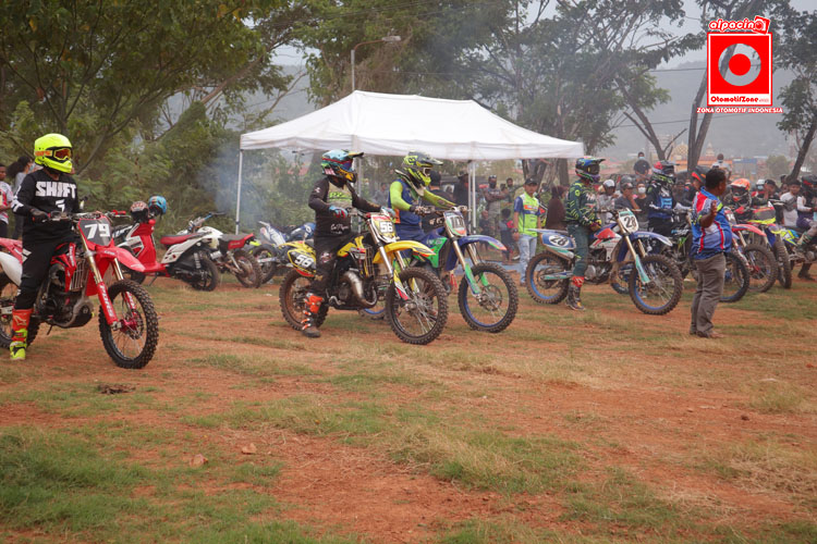 Kegiatan diramaikan dengan Race berhadiah