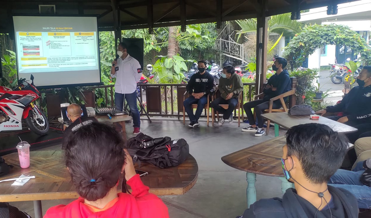 Workshop Racing dan Gathering 