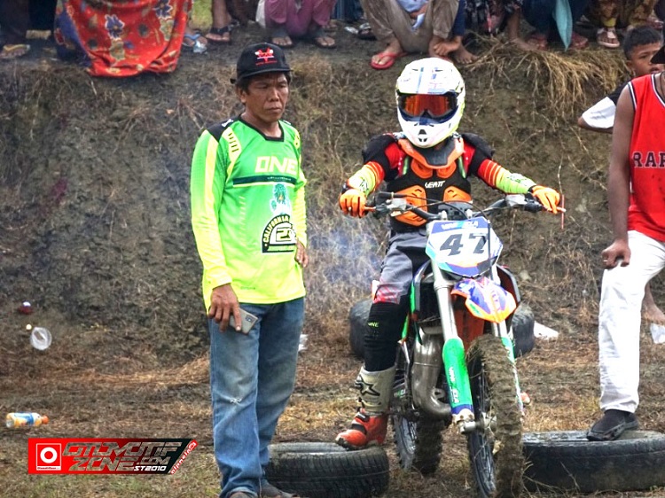 Dedy MX Makin Ketagihan Lepas Gelar Latber Grasstrack