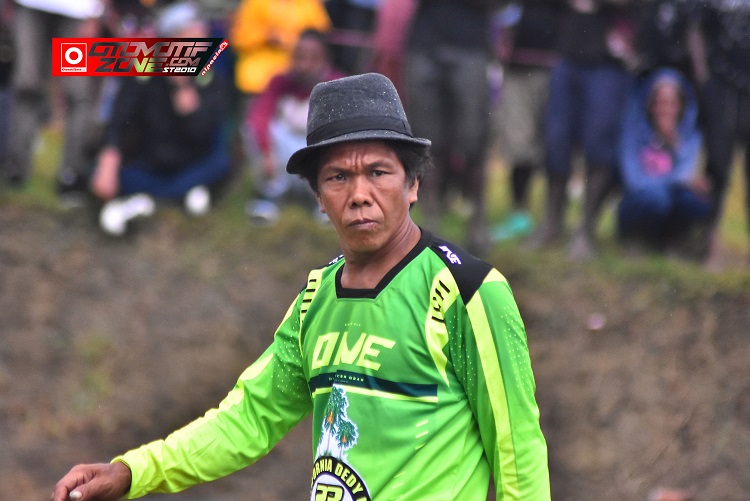 Dedy MX Makin Ketagihan Lepas Gelar Latber Grasstrack