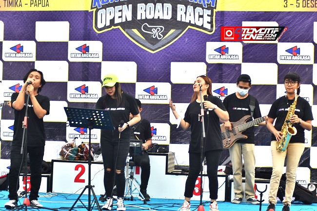 Hiburan sebagai penutup gelaran Intan Angkasa Road Race Timika