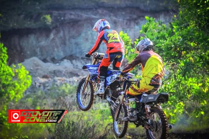 Sirkuit Motocross dan Grasstrack