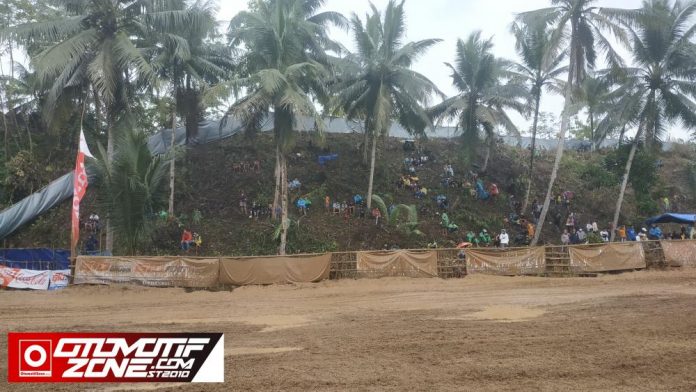 Tribune Alam di Sirkuit GTD Pinusone Pangandaran