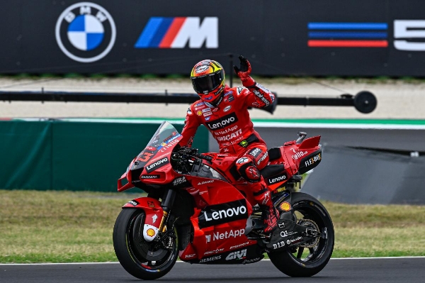 Francesco-Bagnaia-juara-Misano-2022-