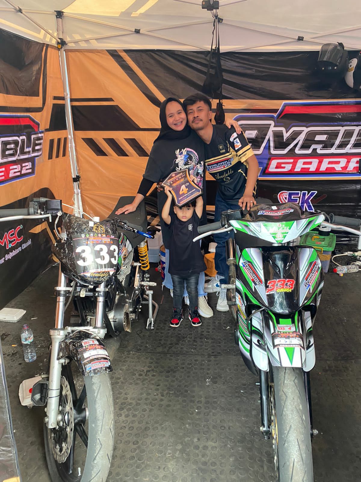 Pasangan owner Available Garage 22 Yudi Abd Basit dan Dea Anissa Nur Hasanah