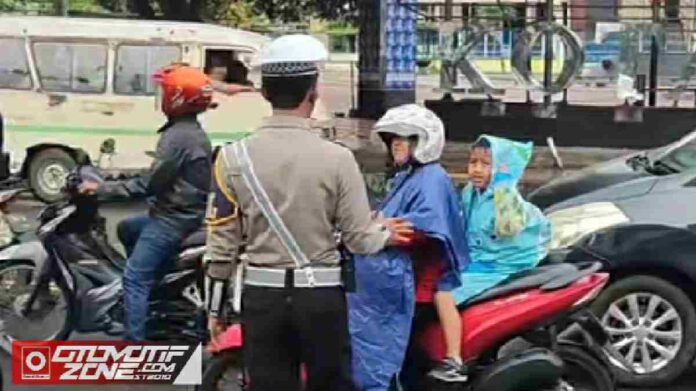 Aksi Polisi Kota Banjar Menuai Simpati Netizen