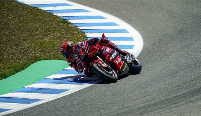 Bagnaia MotoGP (665 x 384)