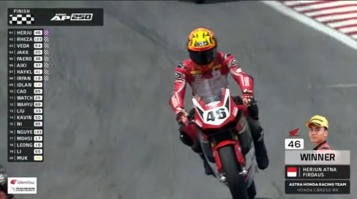 Herjun Juara Race 1 AP250 ARRC Sepang, AHRT Borong Semua Podium