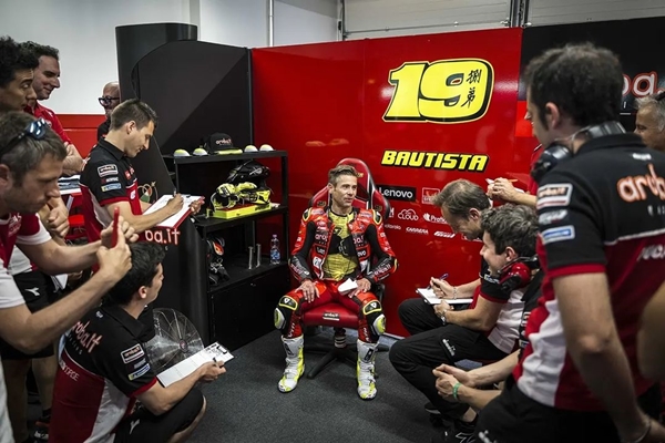 Alvaro Bautista Ducati