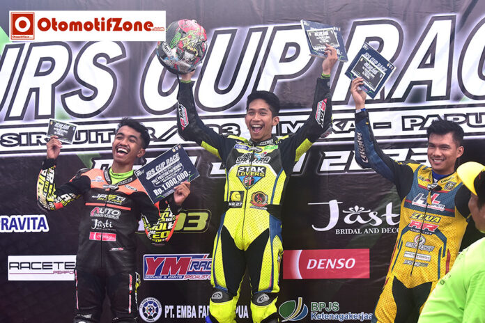 DSC_0043 Superpole