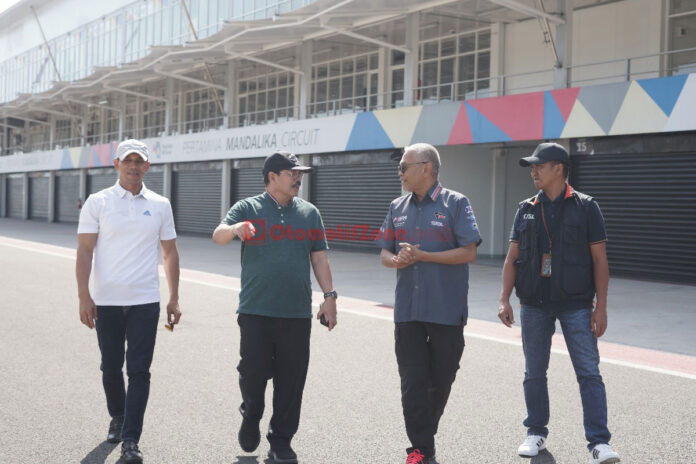 Ketua-Komisi-Yudisial-Kunjungi-Pertamina-Mandalika-International-Circuit-Menjelang-MotoGP-2023 Ketua Komisi Yudisial disambut langsung oleh Direktur Utama MGPA, Priandhi Satria, dan VP Operation & Service The Mandalika, I Made Pari Wijaya
