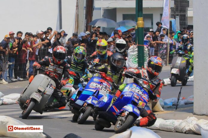 vespa di road race alun-alun garut
