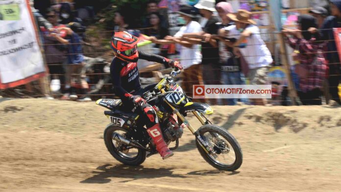Balap di Grasstrack Okta Property Pangandaran, Rizky HK Bawa Pulang Motor Baru