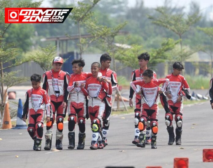 Astra Honda Racing School