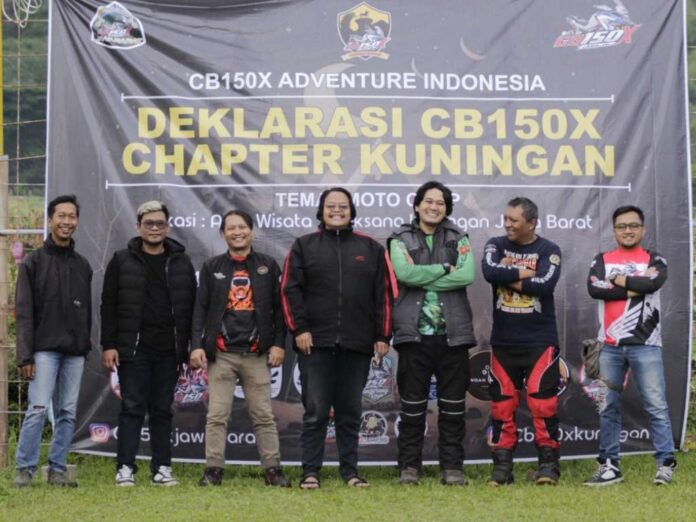 CB150X_Kuningan